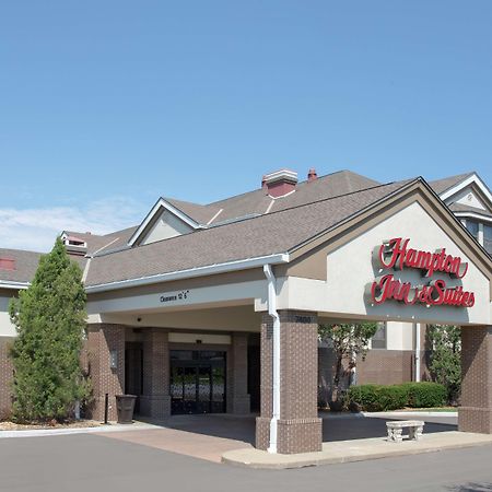 Hampton Inn & Suites Kansas City-Merriam Exteriör bild