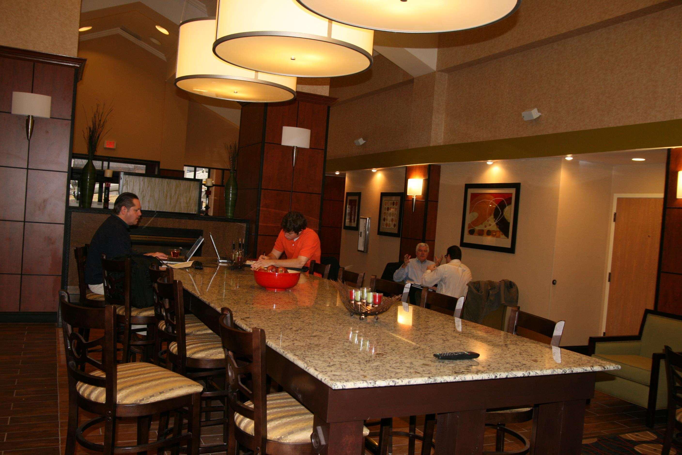 Hampton Inn & Suites Kansas City-Merriam Restaurang bild