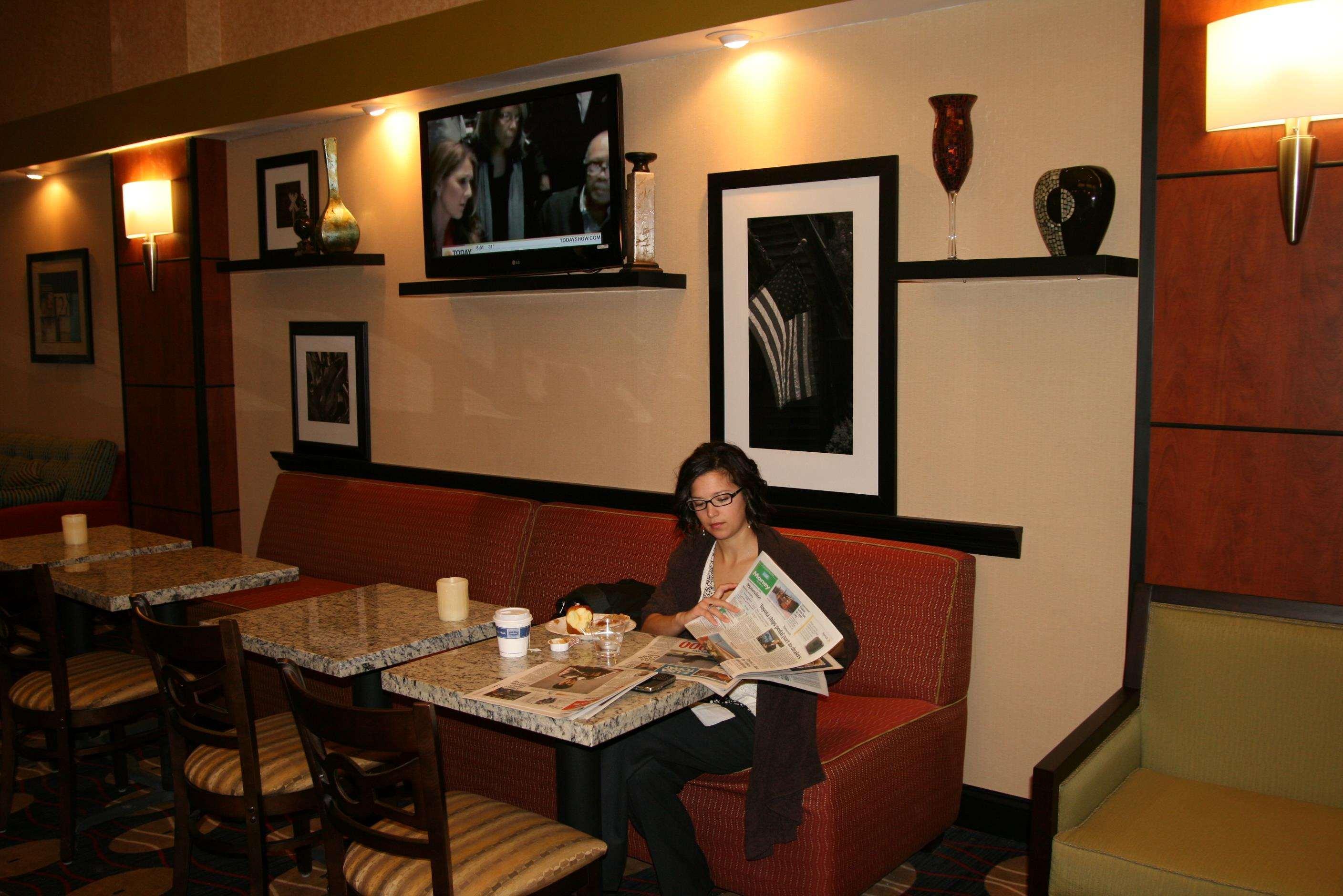 Hampton Inn & Suites Kansas City-Merriam Restaurang bild